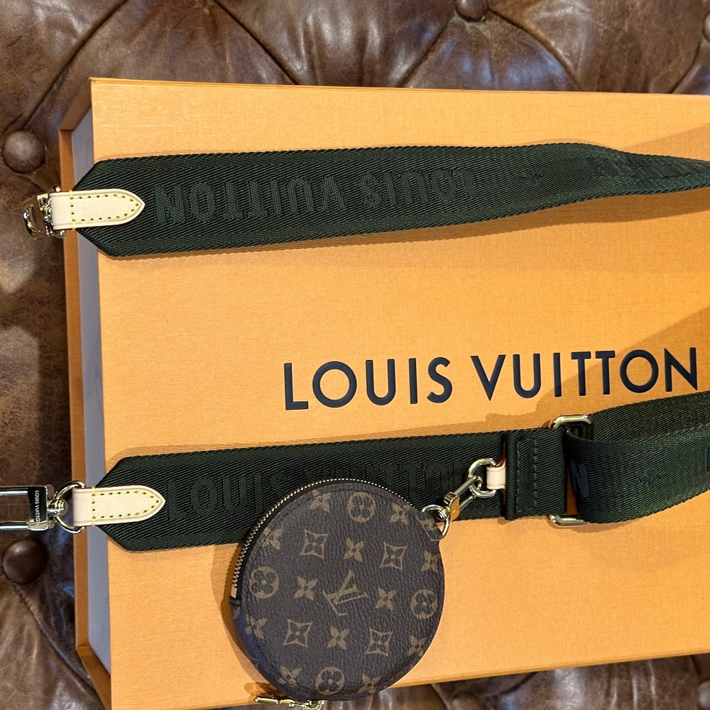 Louis Vuitton, khaki strap and coin purse